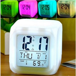 Будильник Куб с меняющейся подсветкой, постоянное свечение, USB, с термометром, с датой